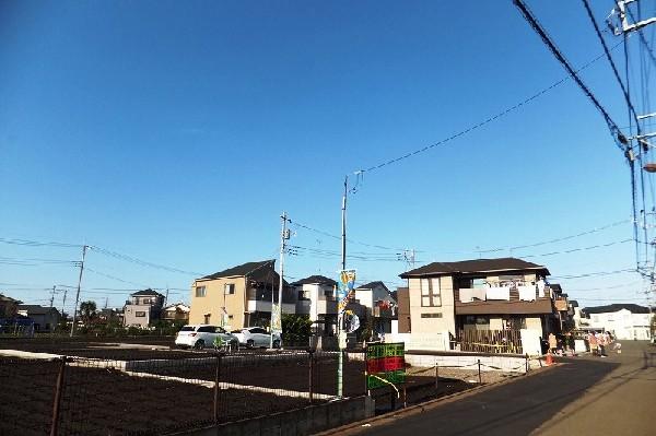 Local appearance photo. Unpublished Property All five buildings this time is selling 4 buildings of new construction condominiums. 