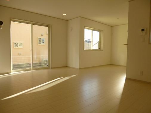 Living. 8 Building Living