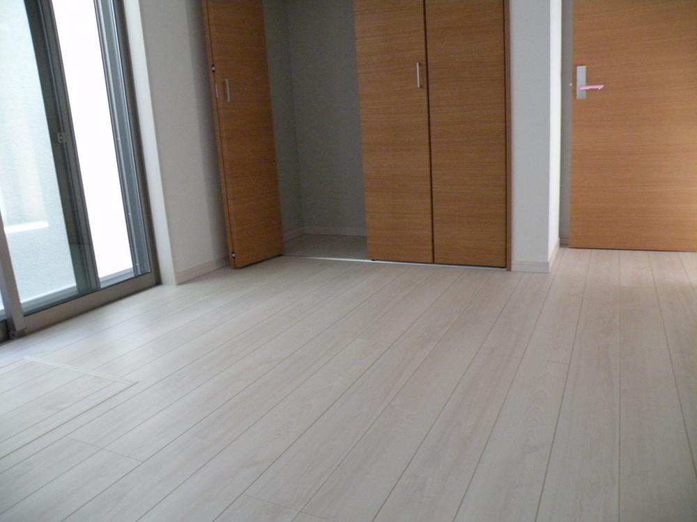 Non-living room. Indoor (September 2013) Shooting