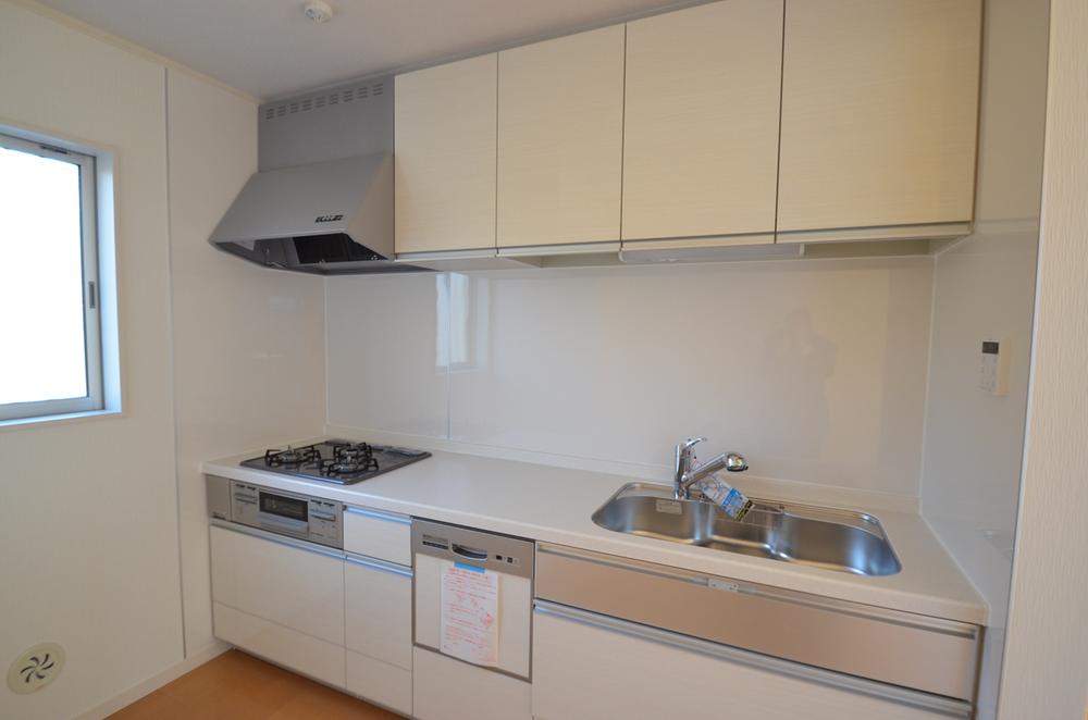 Kitchen. Indoor (12 May 2013) Shooting 6 Building