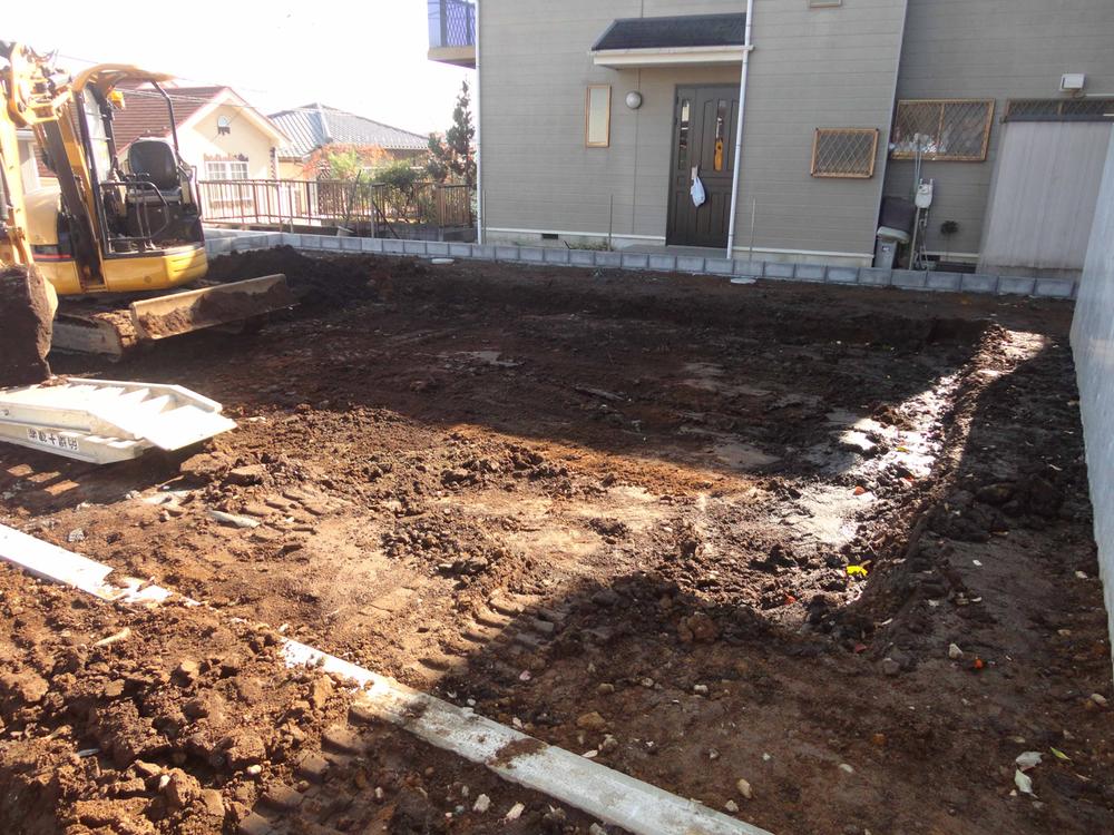 Local appearance photo. Building 2