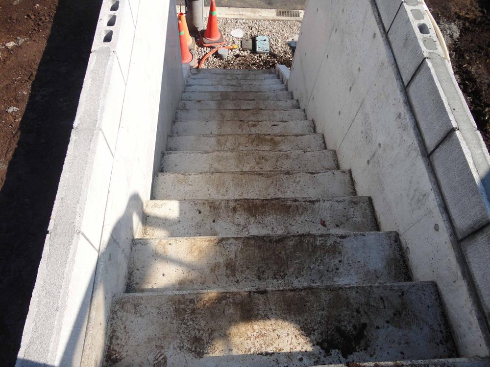 Local appearance photo. Building 2