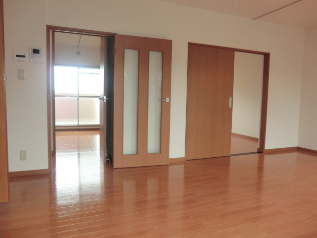 Living and room