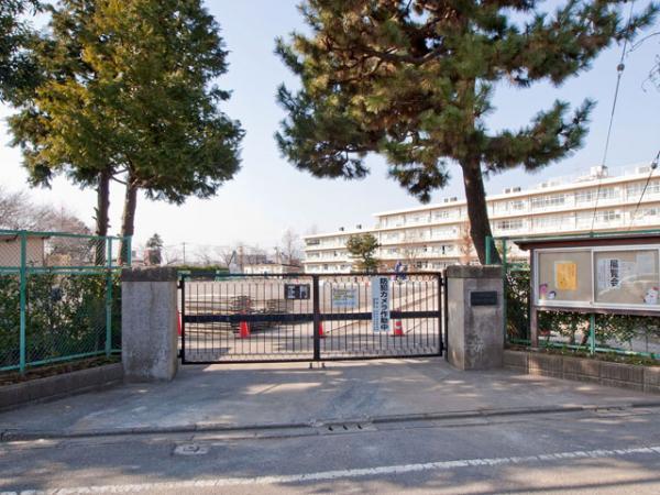 Primary school. 800m Machida Municipal Machida fourth elementary school to elementary school