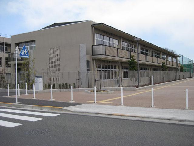 Primary school. 749m until Machida Municipal Zushi Elementary School