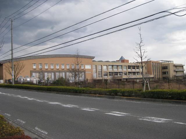 Primary school. 598m until Machida City Shokeyama Elementary School