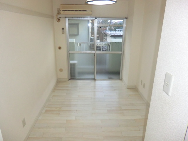 Living and room