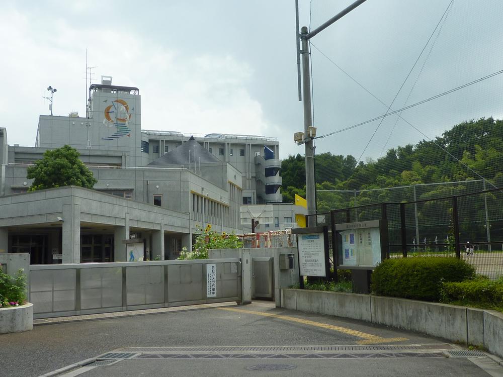 Junior high school. Until Tsurukawa 2430m