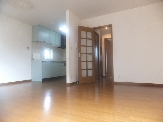 Living and room. ☆ Spacious living room ☆