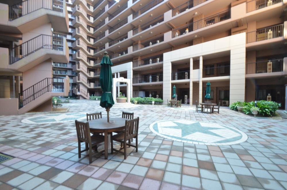 Other common areas. Common areas courtyard