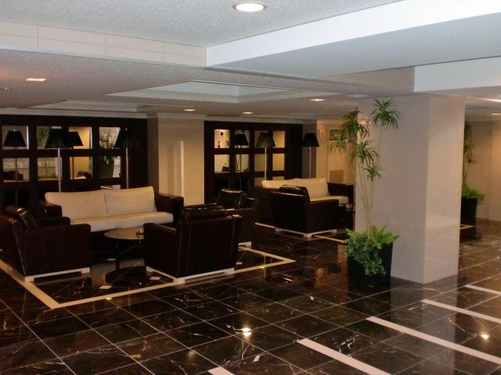 Entrance. Common areas