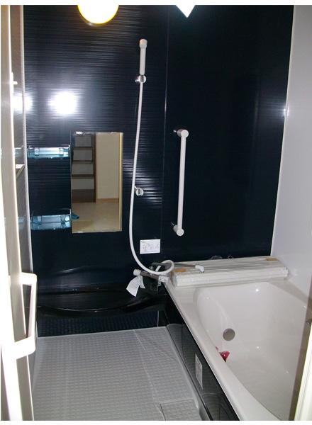 Same specifications photo (bathroom). Same specifications construction cases