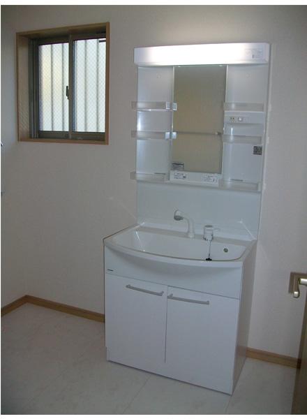 Wash basin, toilet. Same specifications construction cases