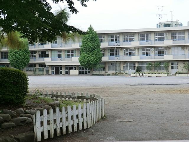 Primary school. Machida Municipal Tadao 620m to the third elementary school