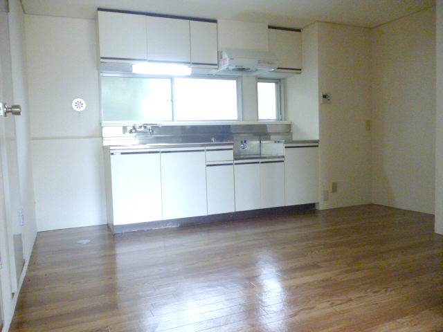 Living and room. DK