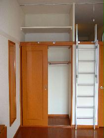 Living and room. 1F