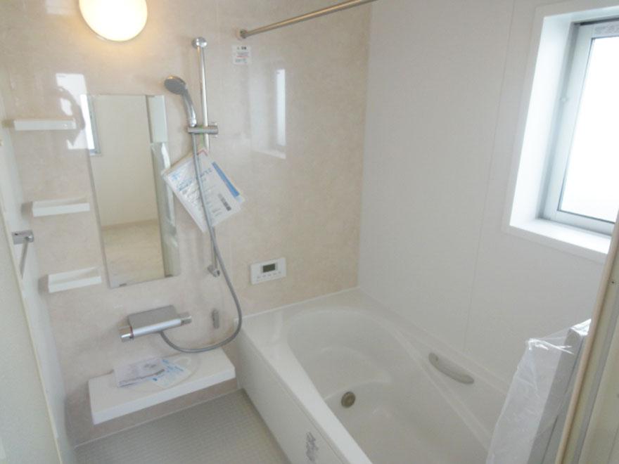 Bathroom. 1 Building