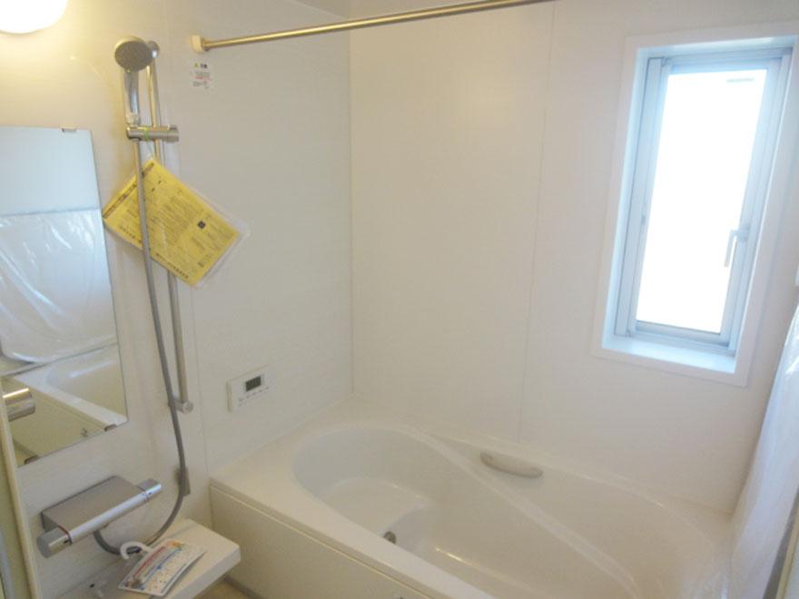 Bathroom. Building 2