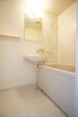 Bath. Bathing toilet separately! Anytime comfortable bathroom! 