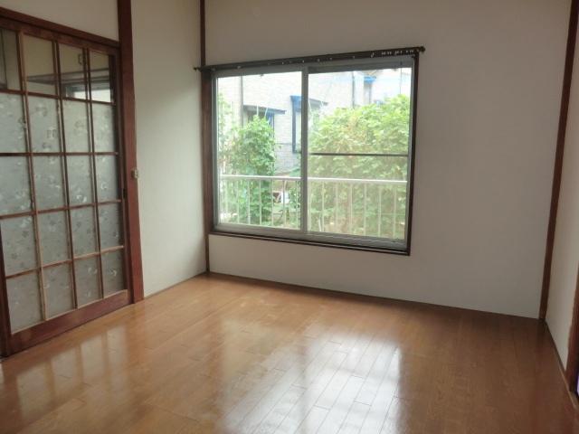 Living and room