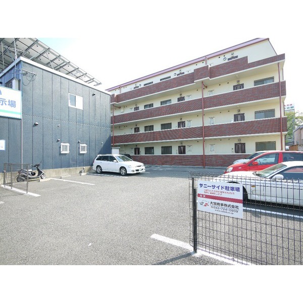 Parking lot