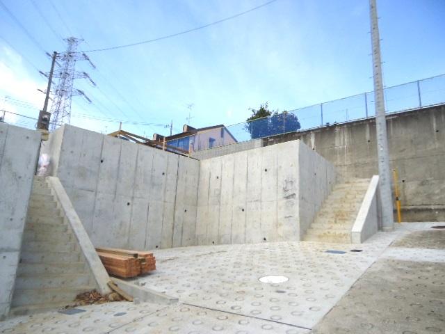 Local appearance photo. 4 Building Under construction Car space