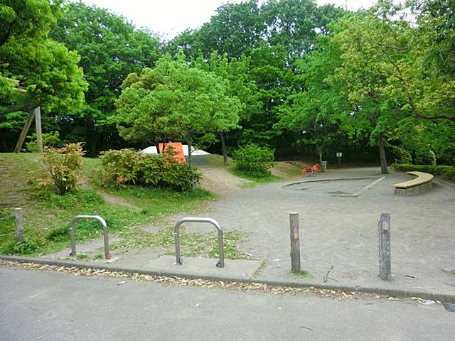 park. 970m to Zushi shade Sakashita park