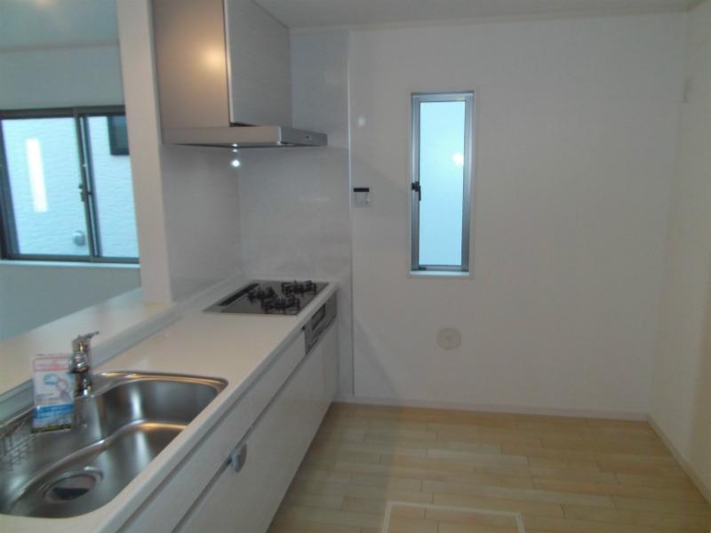 Kitchen. 10 Building