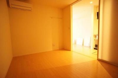 Living and room. It is a space with a cleanliness that was the white tones!