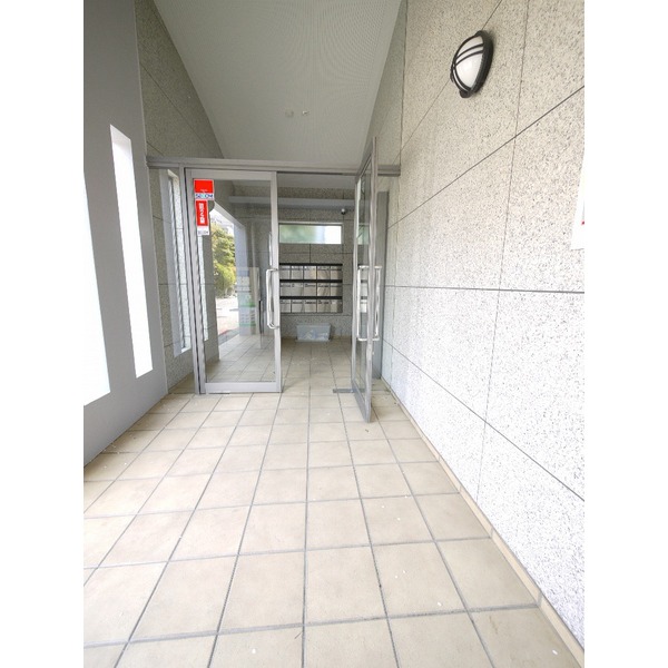 Entrance. auto lock