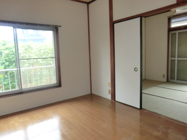 Living and room