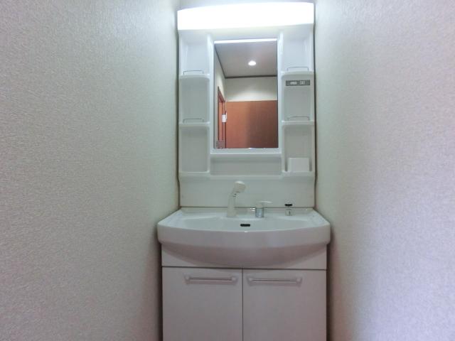 Bathroom. 1 Building