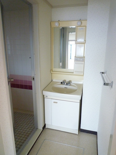 Washroom. Washroom