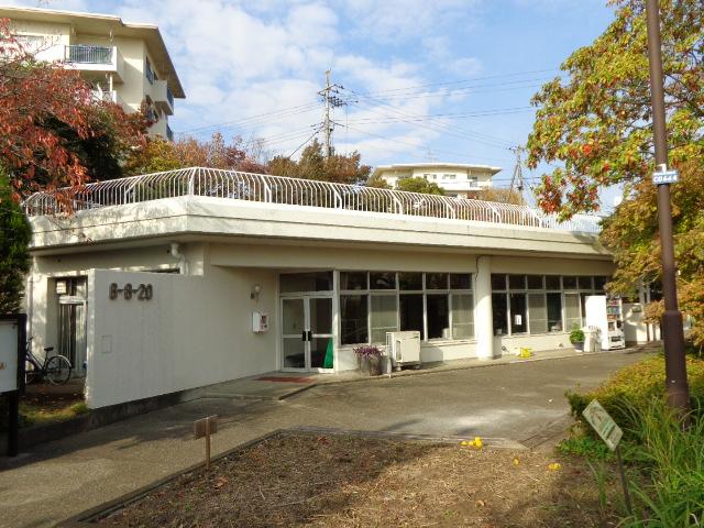 Other local. Local (11 May 2013) Shooting Administrative office