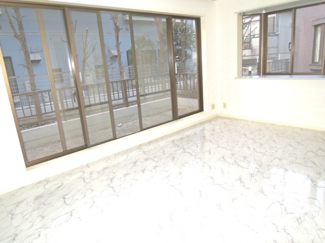 Living and room