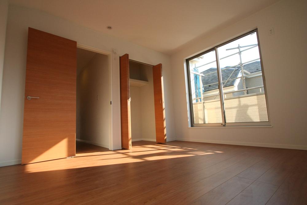 Non-living room. Indoor (11 May 2013) Shooting