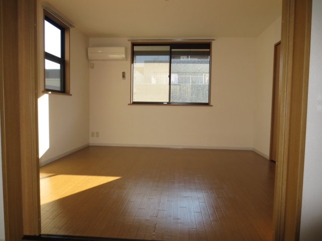 Living and room