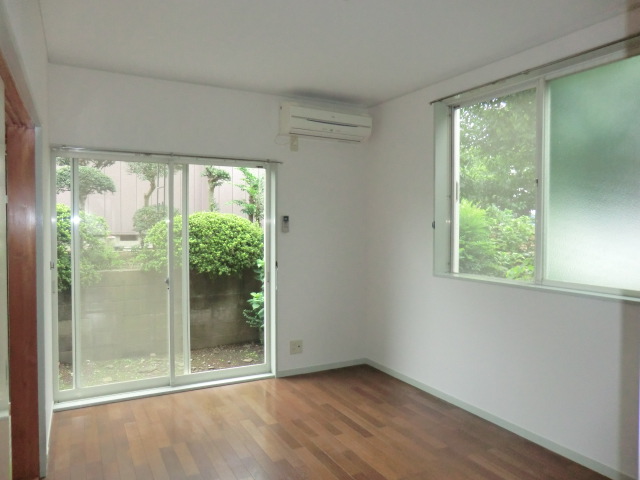 Living and room