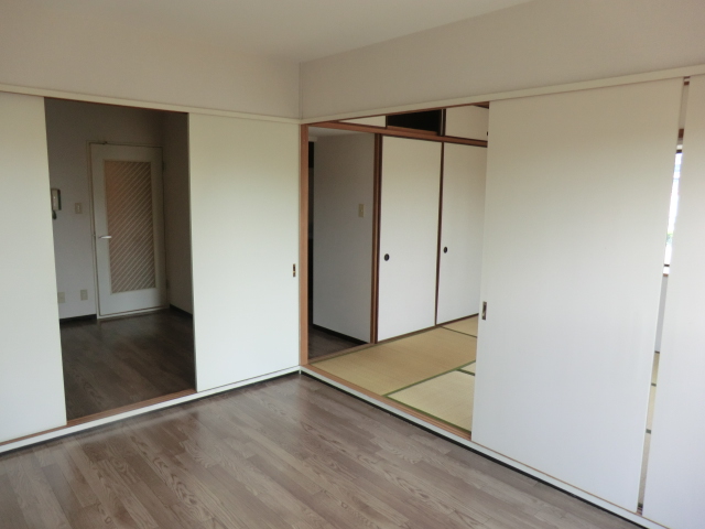 Living and room