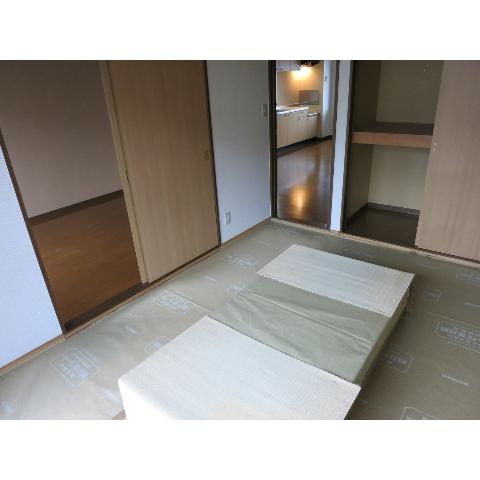 Living and room