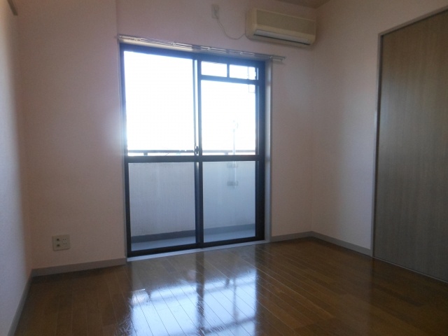 Other room space