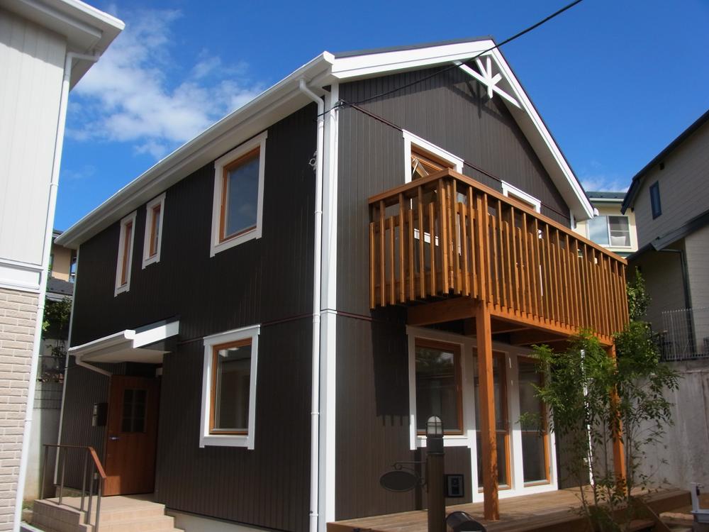 Local appearance photo. Local (10 May 2011) Shooting