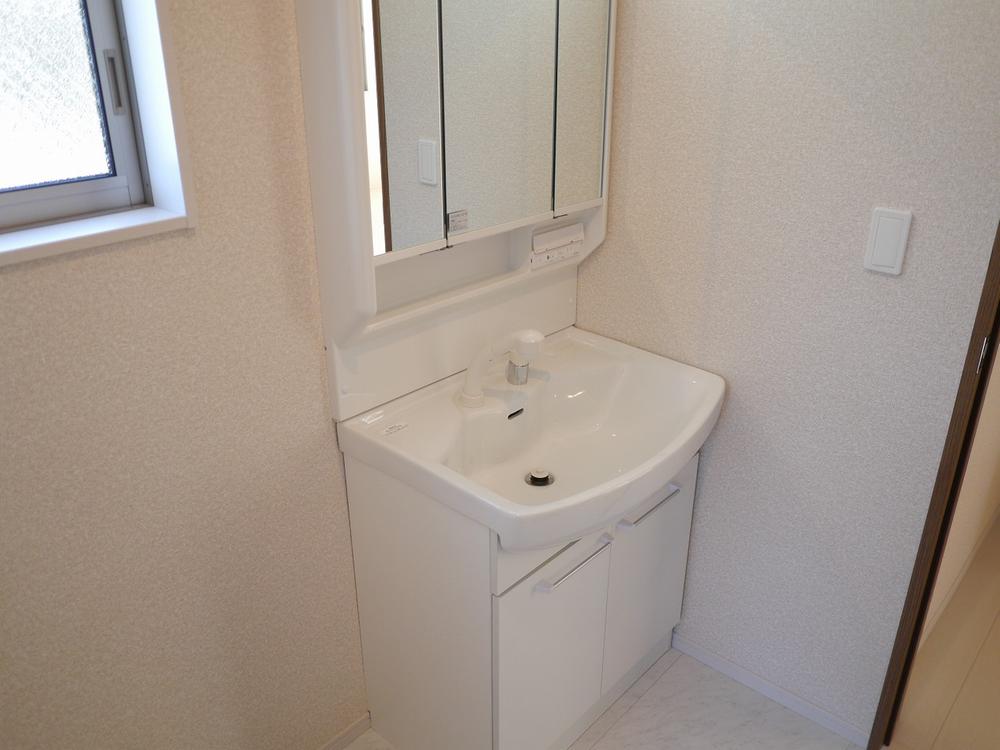 Same specifications photos (Other introspection)