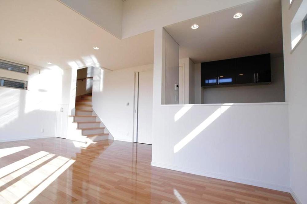 Same specifications photos (living). Same specifications