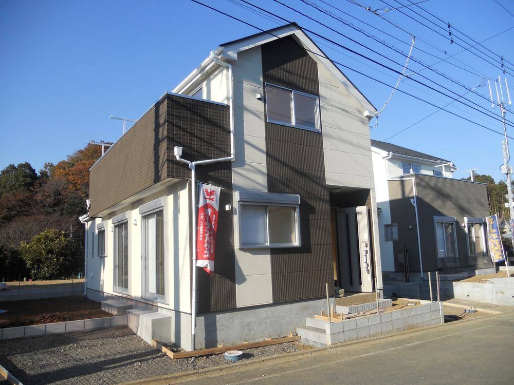 Local appearance photo. Local (12 May 2013) Shooting