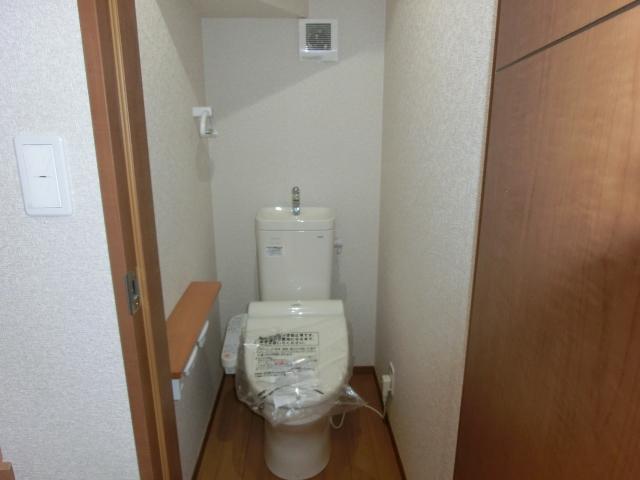 Toilet. number 3 ・ Building 2