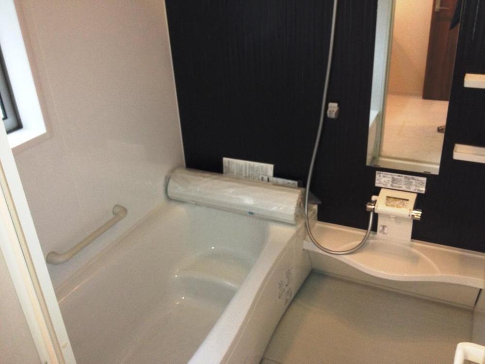 Same specifications photo (bathroom). (1 Building) same specification