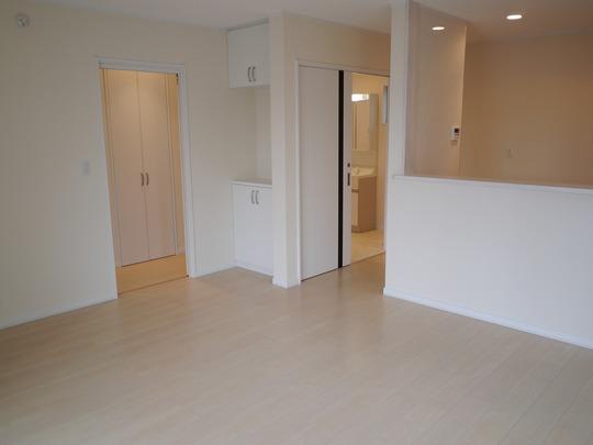 Same specifications photos (living). All room pair glass, Shutter ・ Screen door standard