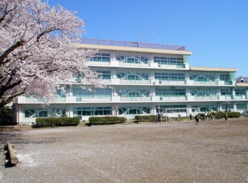Junior high school. Minamioya 750m until junior high school