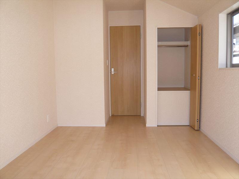 Non-living room. 2 Kaiyoshitsu